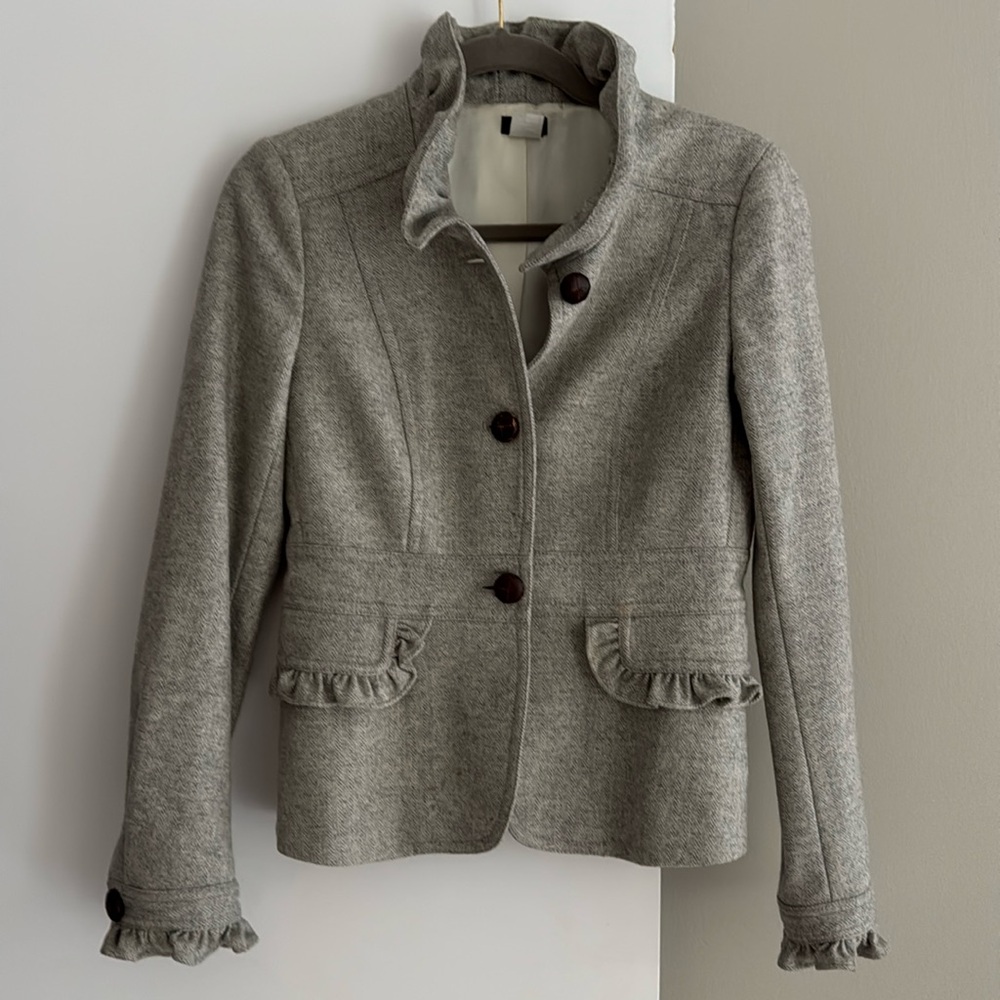 Ruffle collar gray tweed jacket